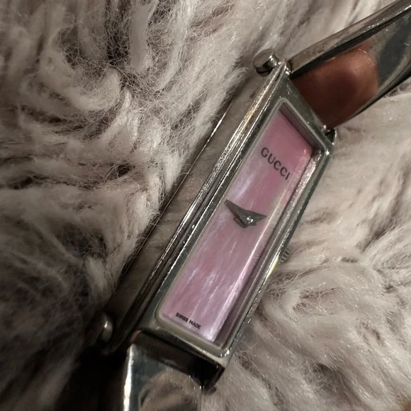 🎀Gucci watch pink🩷gucci watch silver gucci watch slim vintage bracelet watch - Picture 15 of 16